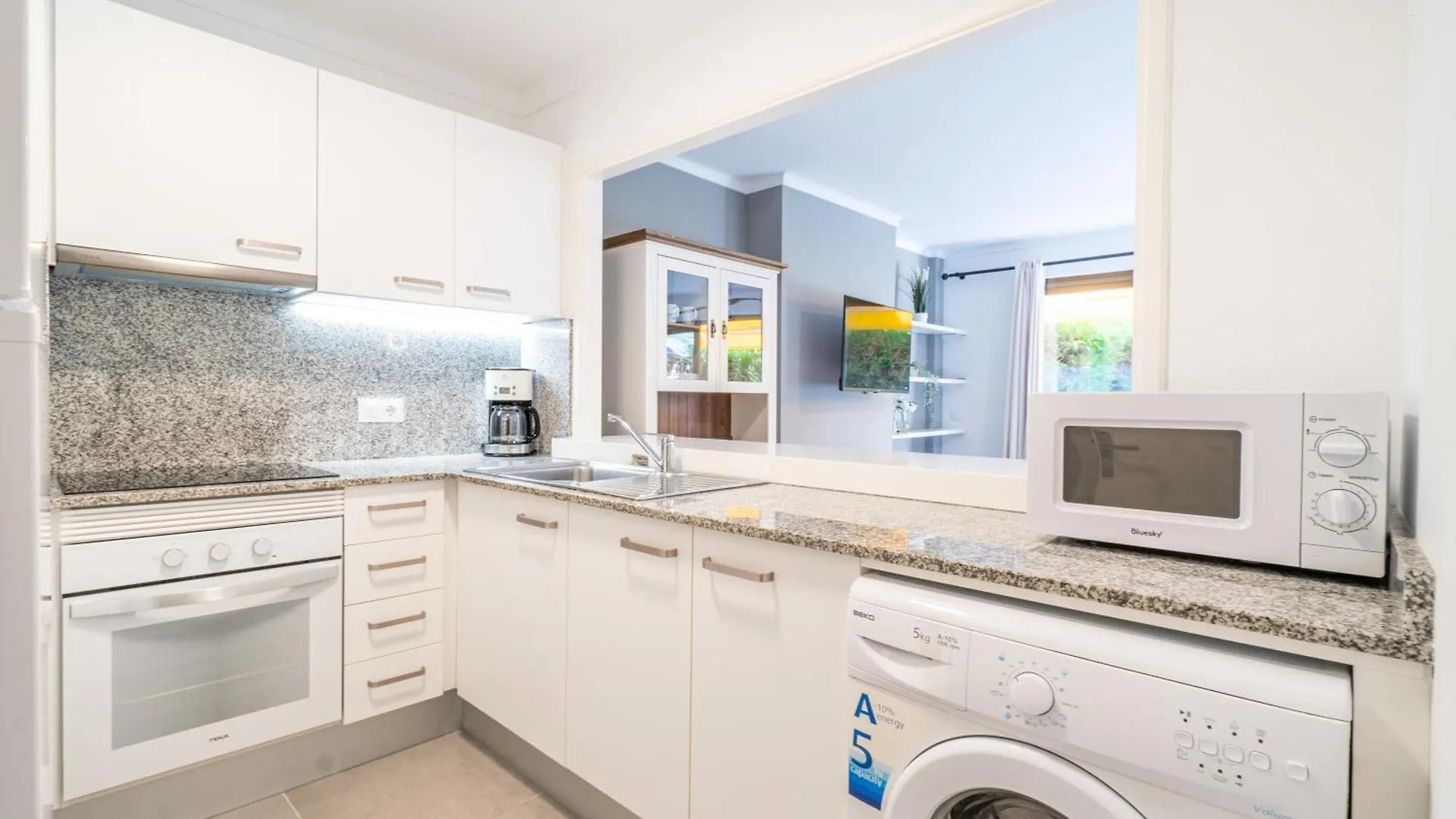 Ponent Cala Ratjada Apartments D  كالا راتخاذا