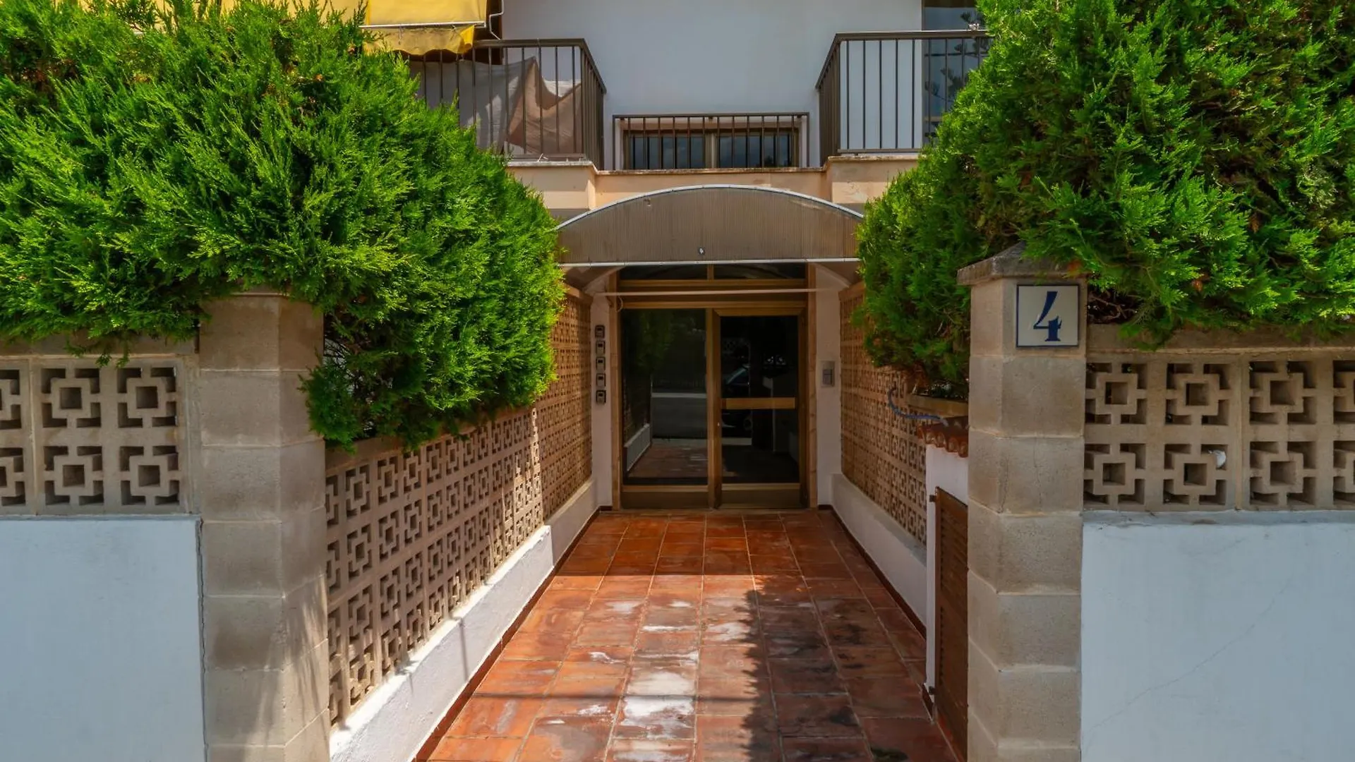 Ponent Cala Ratjada Apartments D 0*, كالا راتخاذا