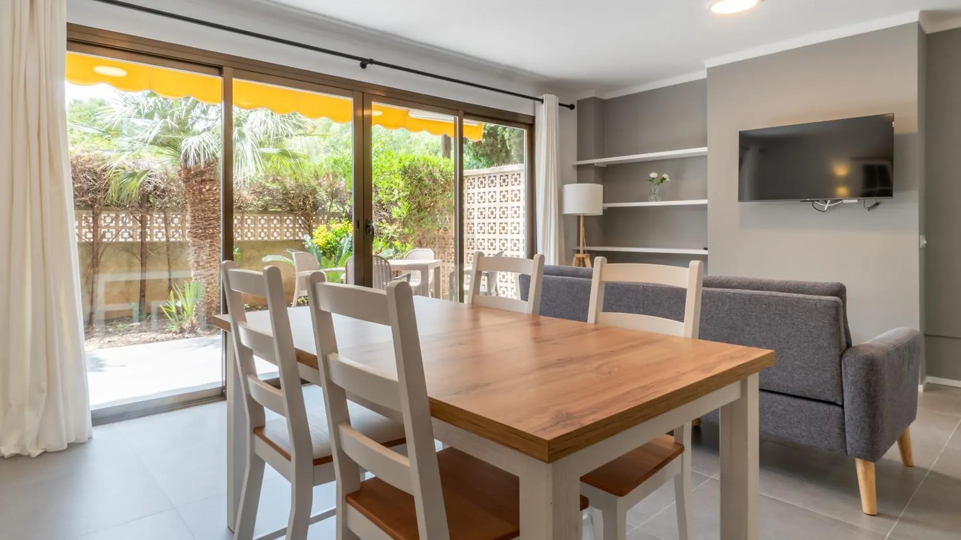 Ponent Cala Ratjada Apartments D إسبانيا