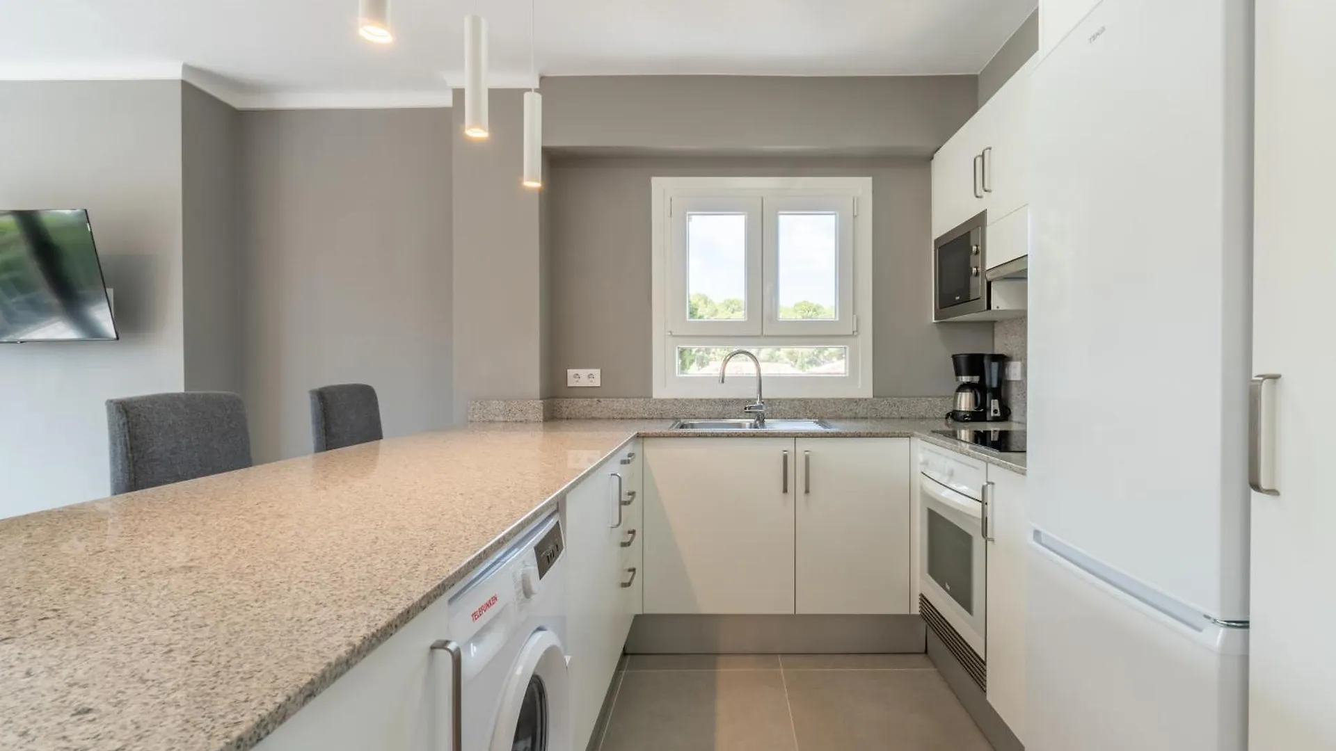 Ponent Cala Ratjada Apartments D كالا راتخاذا